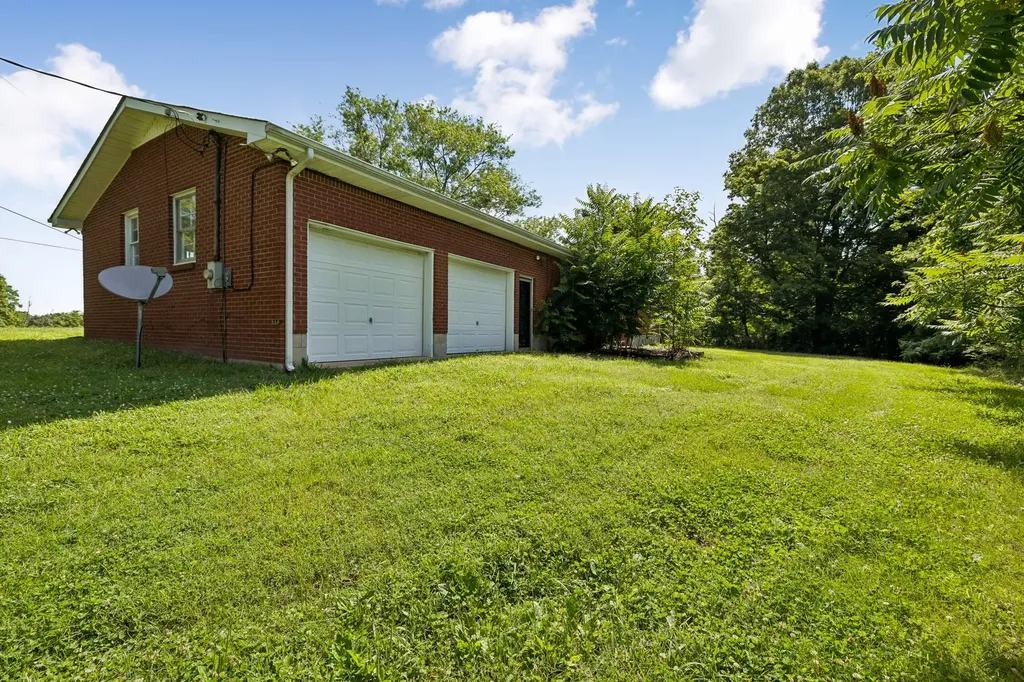 3320 Highway 49, E Charlotte TN 37036