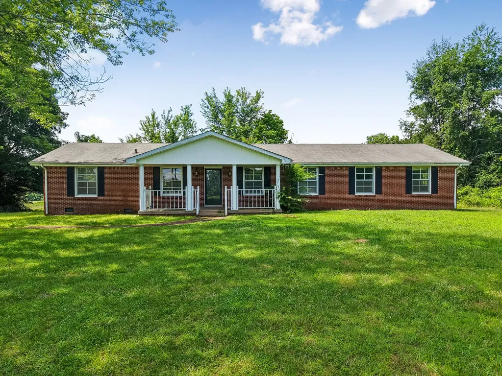 3320 Highway 49, E Charlotte TN 37036