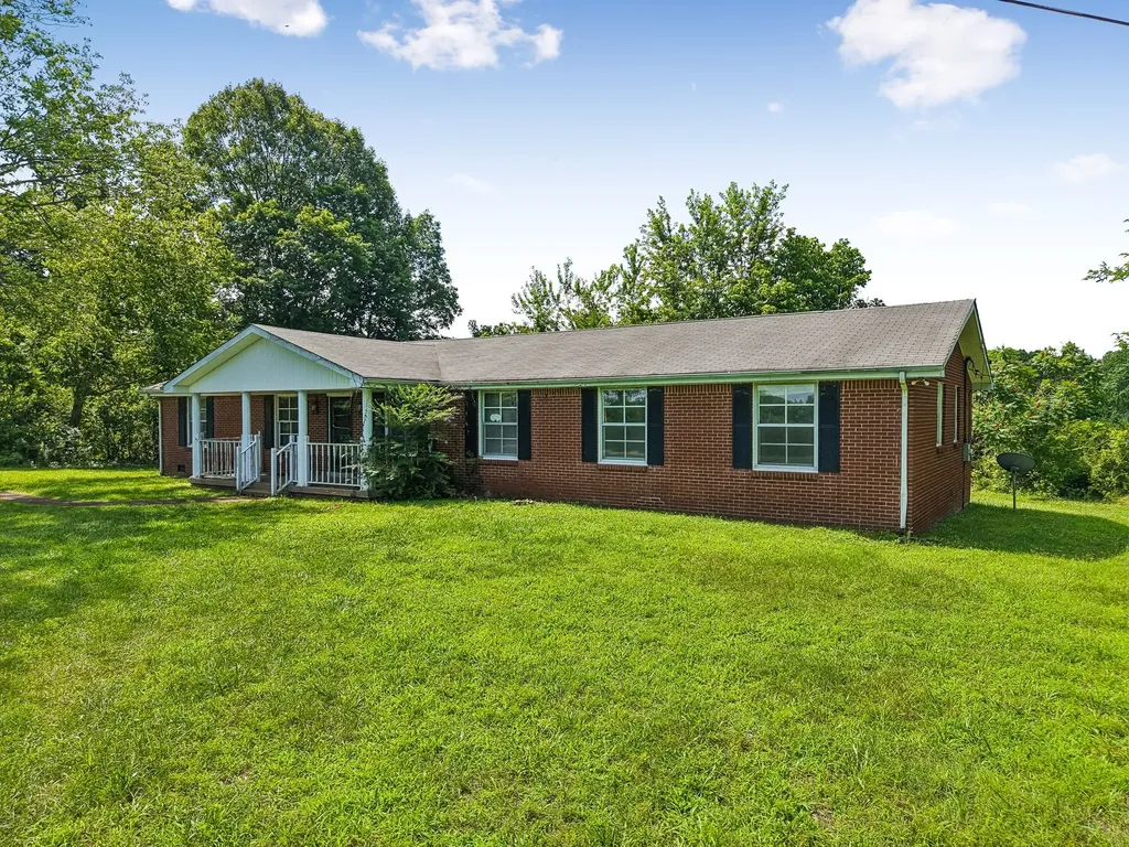 3320 Highway 49, E Charlotte TN 37036