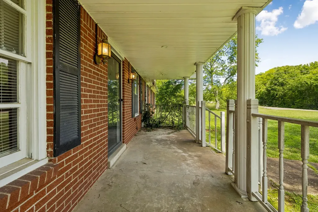 3320 Highway 49, E Charlotte TN 37036