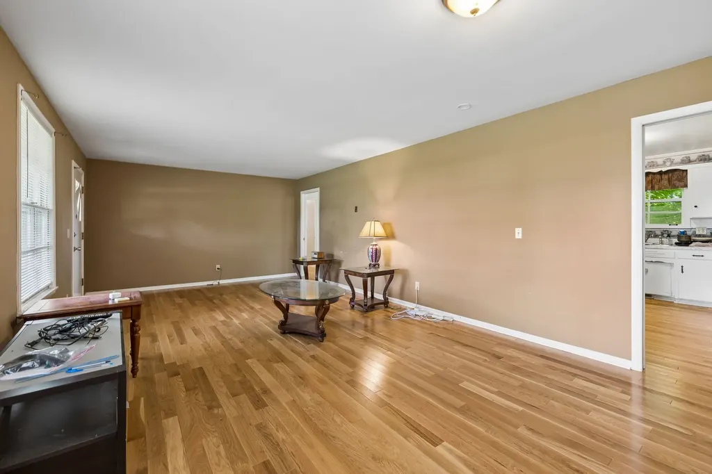 3320 Highway 49, E Charlotte TN 37036