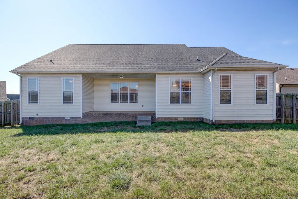 1625 Apache Way Clarksville TN 37042