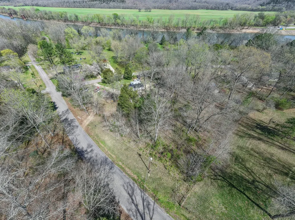 1200 Bloom Landing Road Charlotte TN 37036