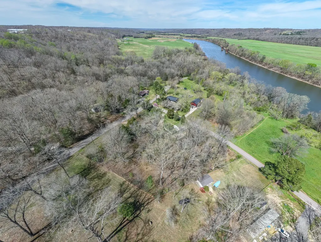 1200 Bloom Landing Road Charlotte TN 37036