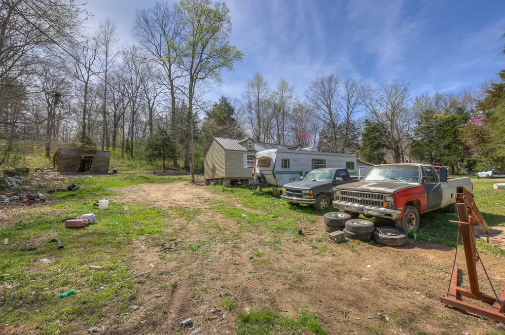 1200 Bloom Landing Road Charlotte TN 37036