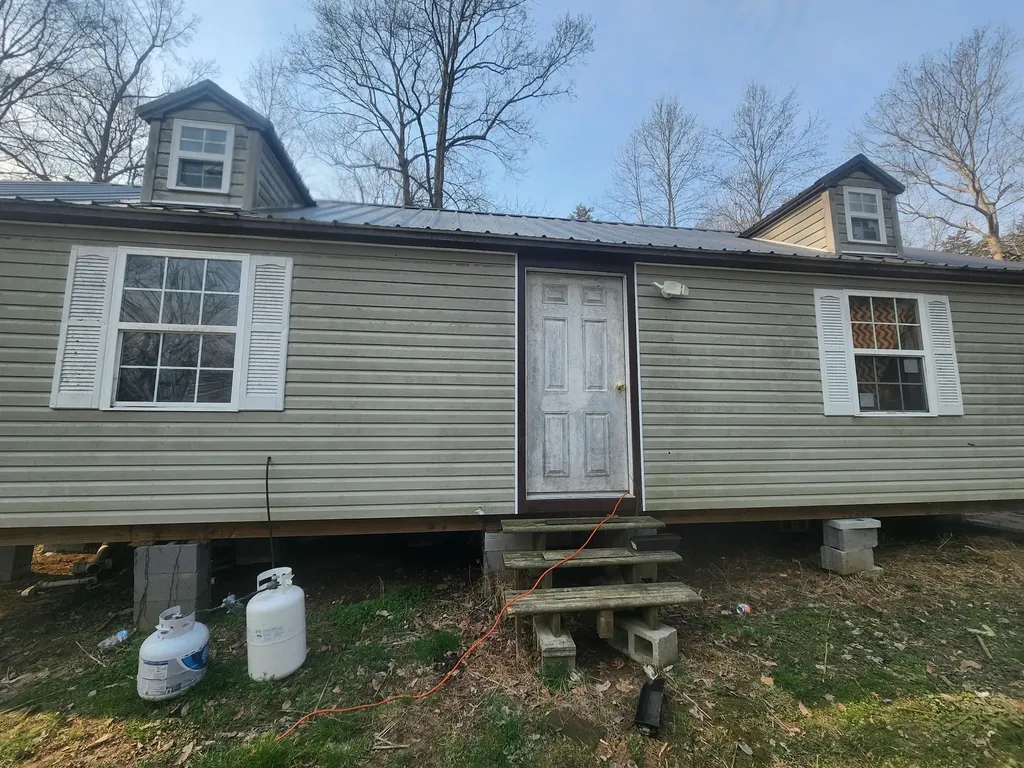 1200 Bloom Landing Road Charlotte TN 37036