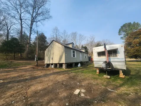 1200 Bloom Landing Road Charlotte TN 37036