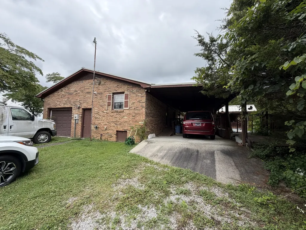 259 Locke Bend Road Mcminnville TN 37110