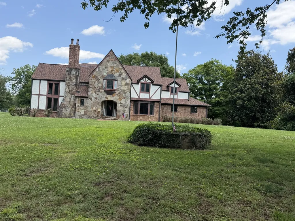 202 Oak Hill Drive Mcminnville TN 37110