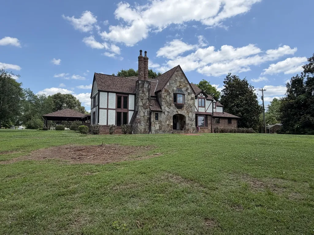 202 Oak Hill Drive Mcminnville TN 37110