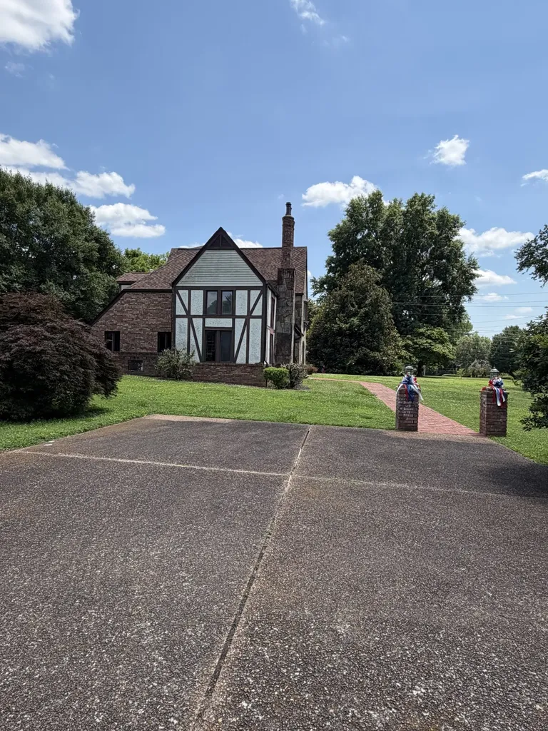202 Oak Hill Drive Mcminnville TN 37110