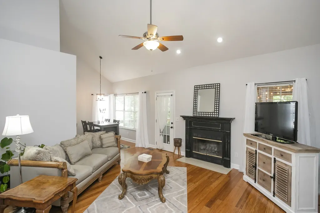 1004 Elmshade Lane Nashville TN 37211