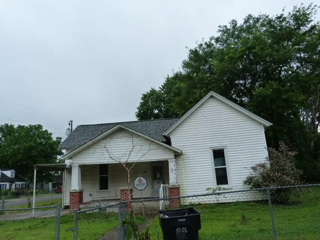 410 S Franklin St, S Tullahoma TN 37388