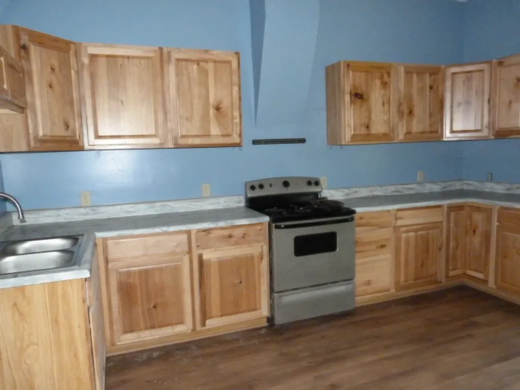 410 S Franklin St, S Tullahoma TN 37388
