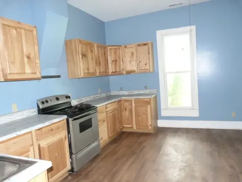 410 S Franklin St, S Tullahoma TN 37388