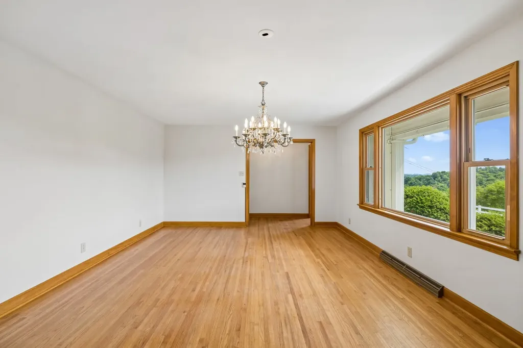 1731 Nashville Highway Columbia TN 38401