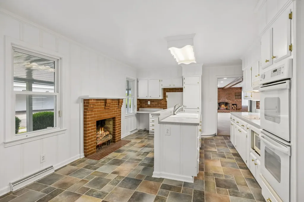 1731 Nashville Highway Columbia TN 38401