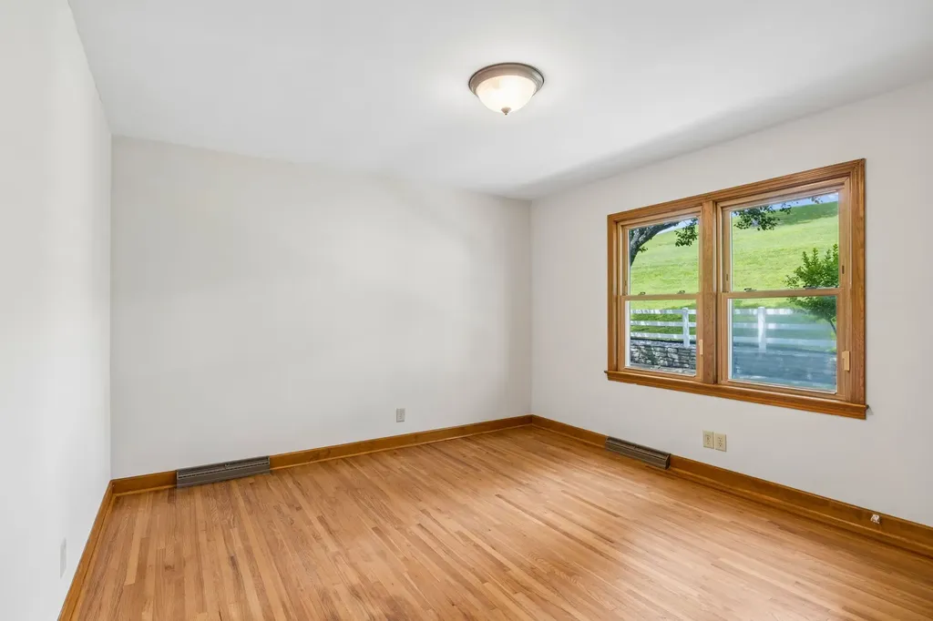 1731 Nashville Highway Columbia TN 38401