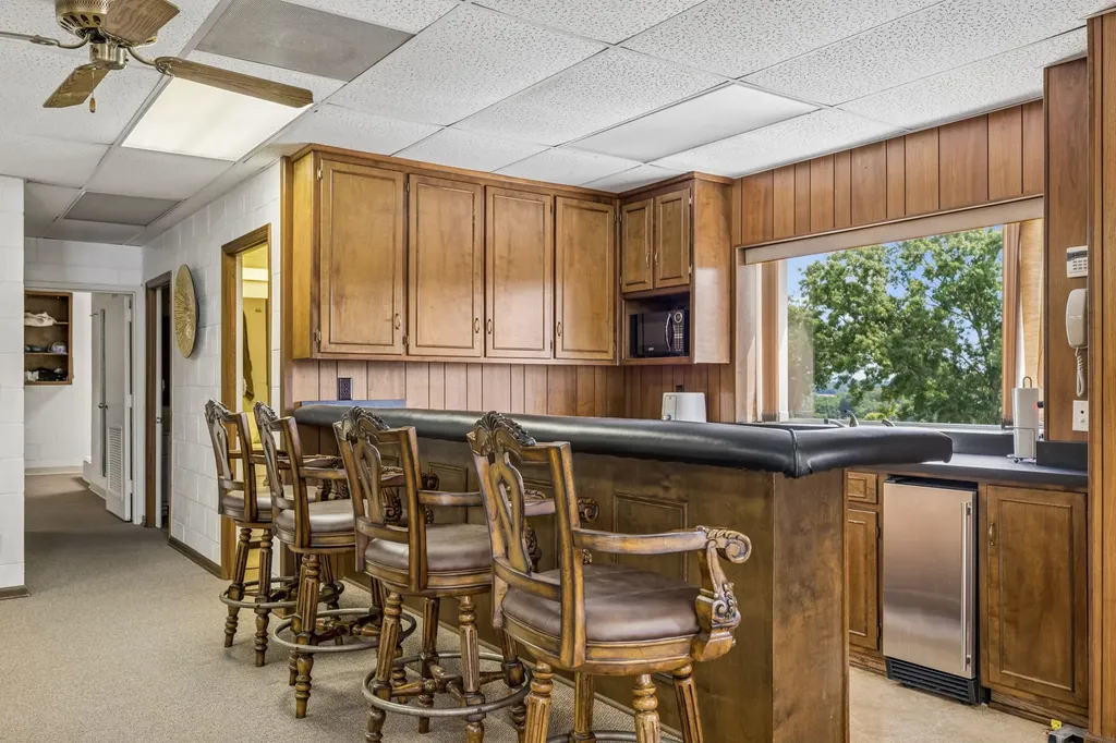 1731 Nashville Highway Columbia TN 38401