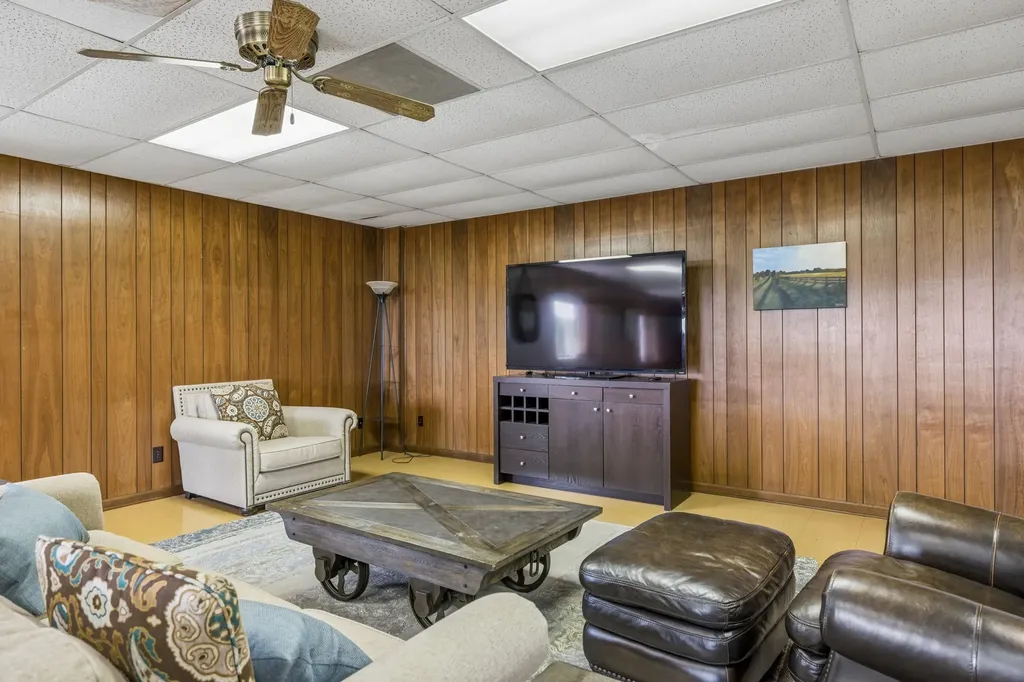 1731 Nashville Highway Columbia TN 38401