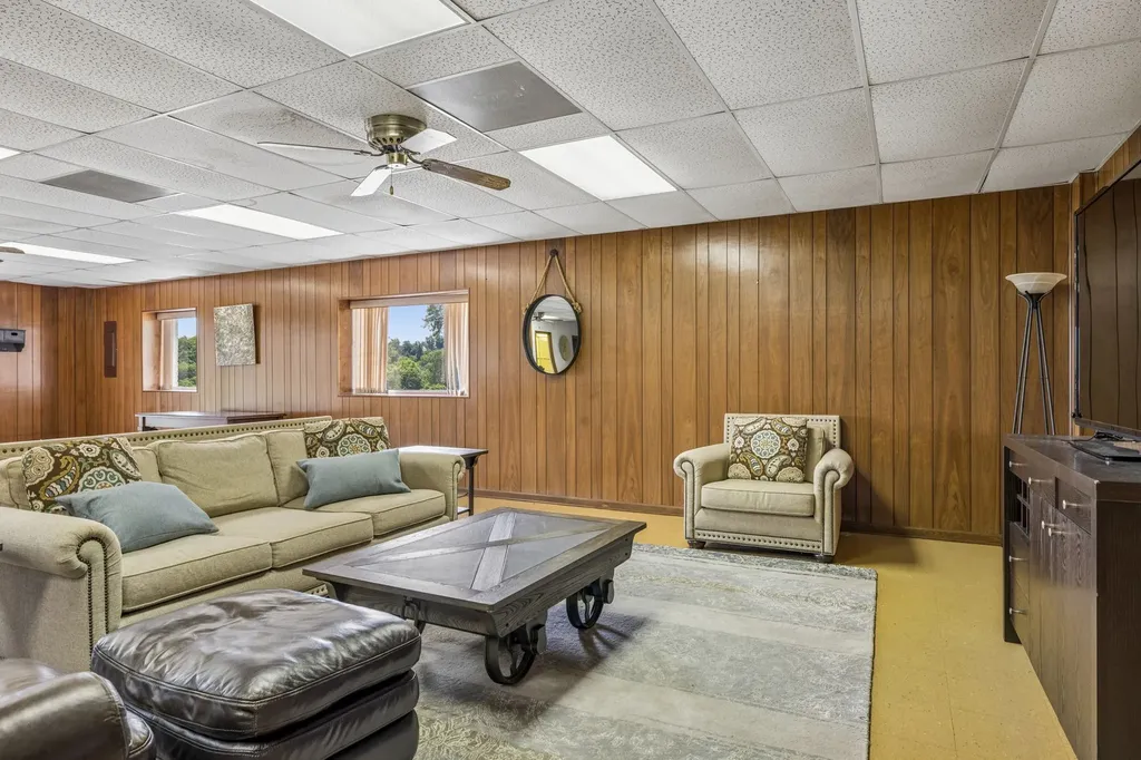 1731 Nashville Highway Columbia TN 38401