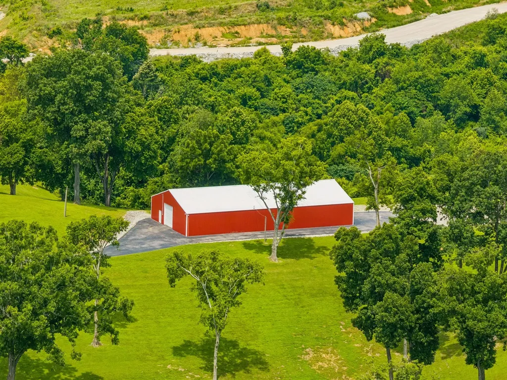 1731 Nashville Highway Columbia TN 38401