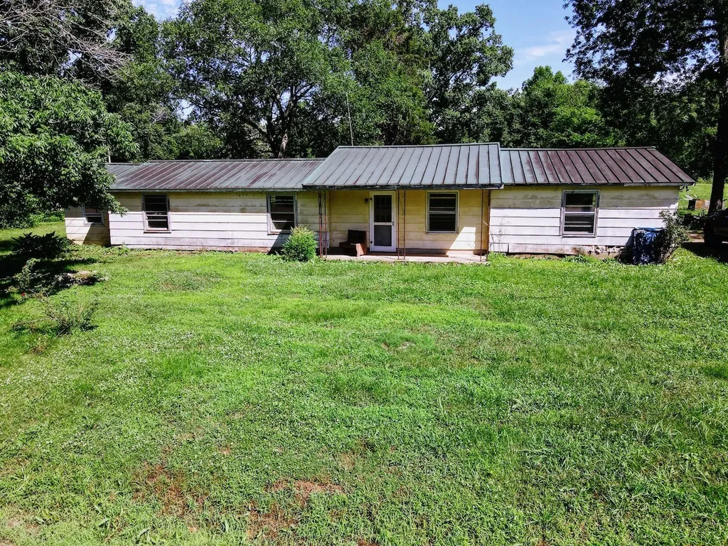 2399 Murray Kittrell Road Readyville TN 37149