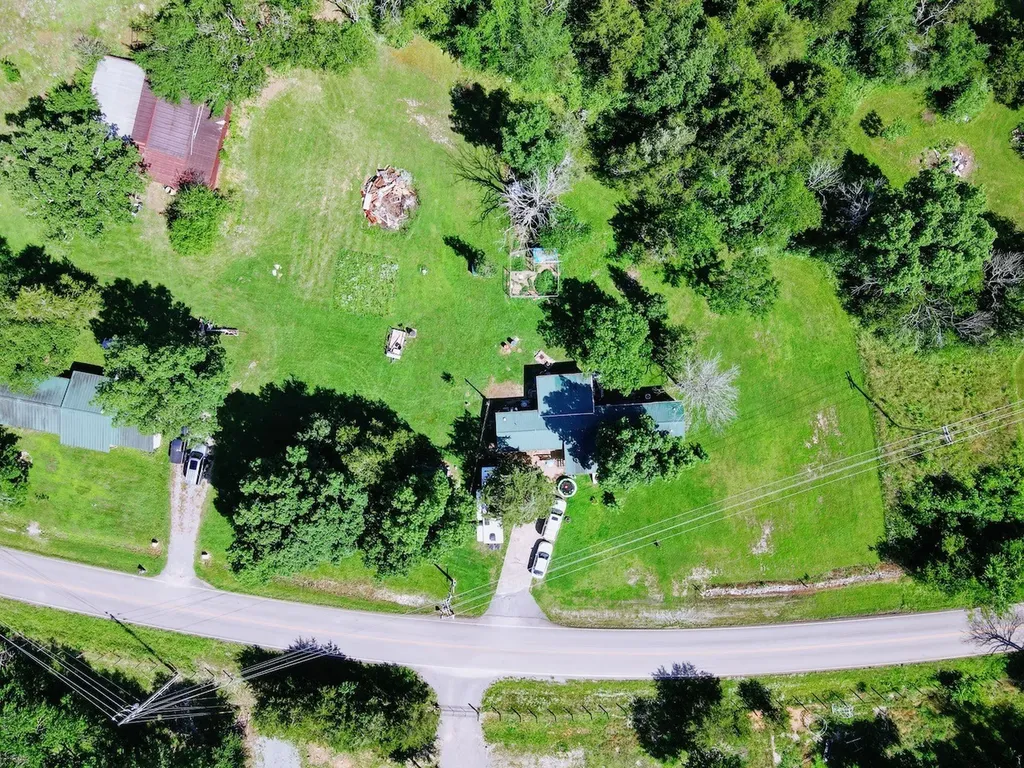 2399 Murray Kittrell Road Readyville TN 37149