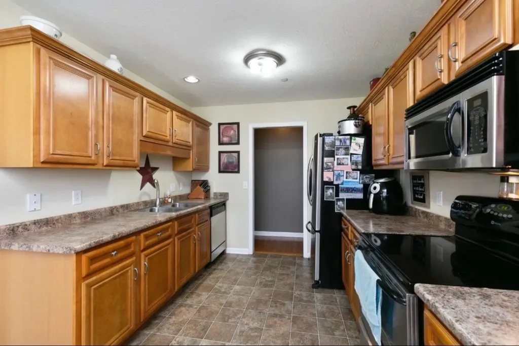 266 Glenda Court Pleasant View TN 37146