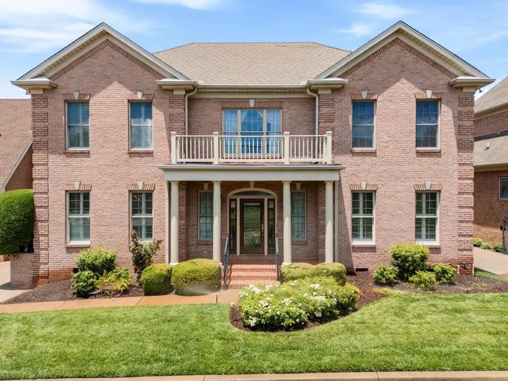 111 Carriage Way Hendersonville TN 37075