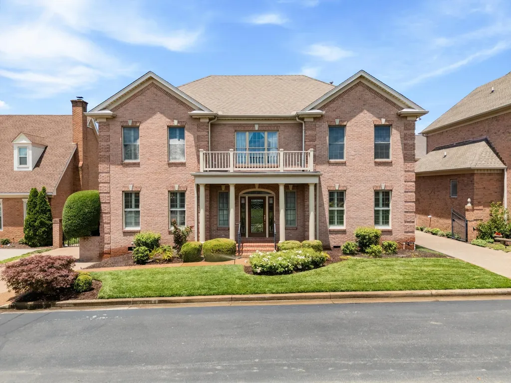 111 Carriage Way Hendersonville TN 37075