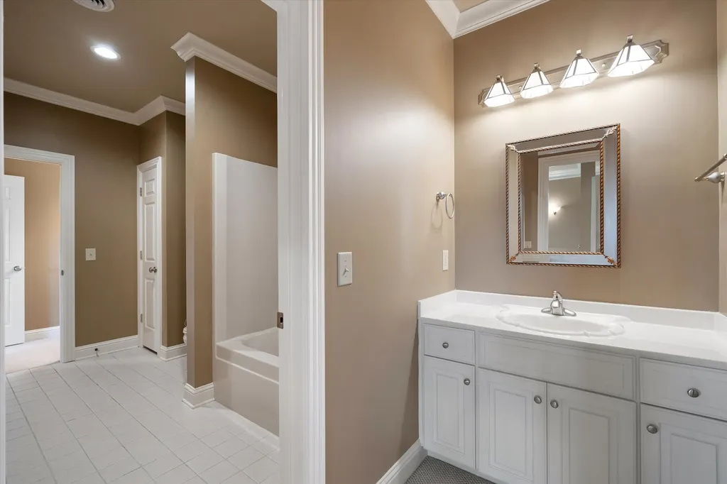 111 Carriage Way Hendersonville TN 37075