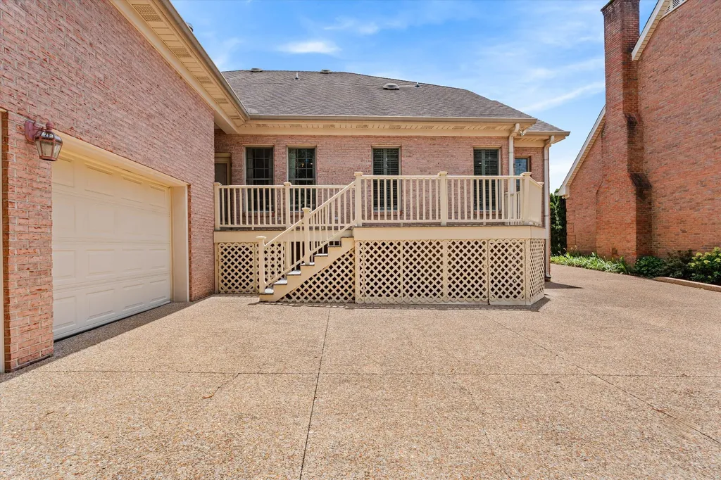 111 Carriage Way Hendersonville TN 37075
