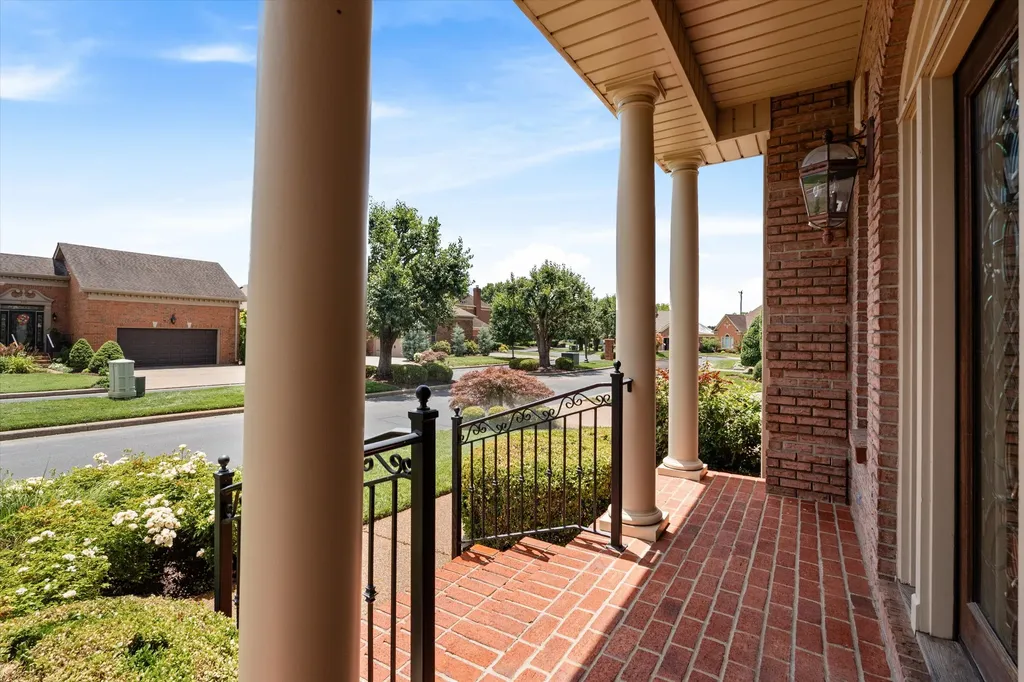 111 Carriage Way Hendersonville TN 37075