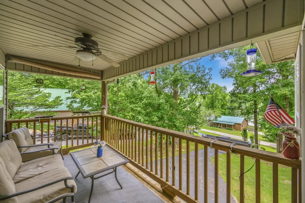 300 Featherfoot Parkway Loop Parsons TN 38363