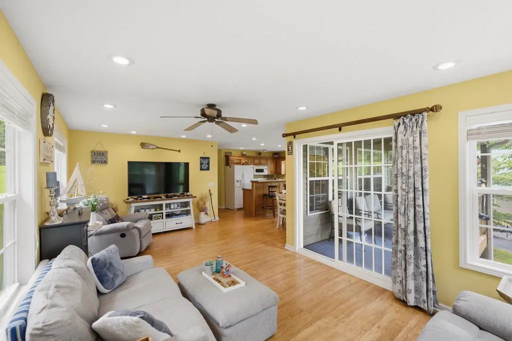300 Featherfoot Parkway Loop Parsons TN 38363