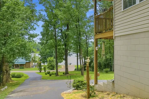 300 Featherfoot Parkway Loop Parsons TN 38363