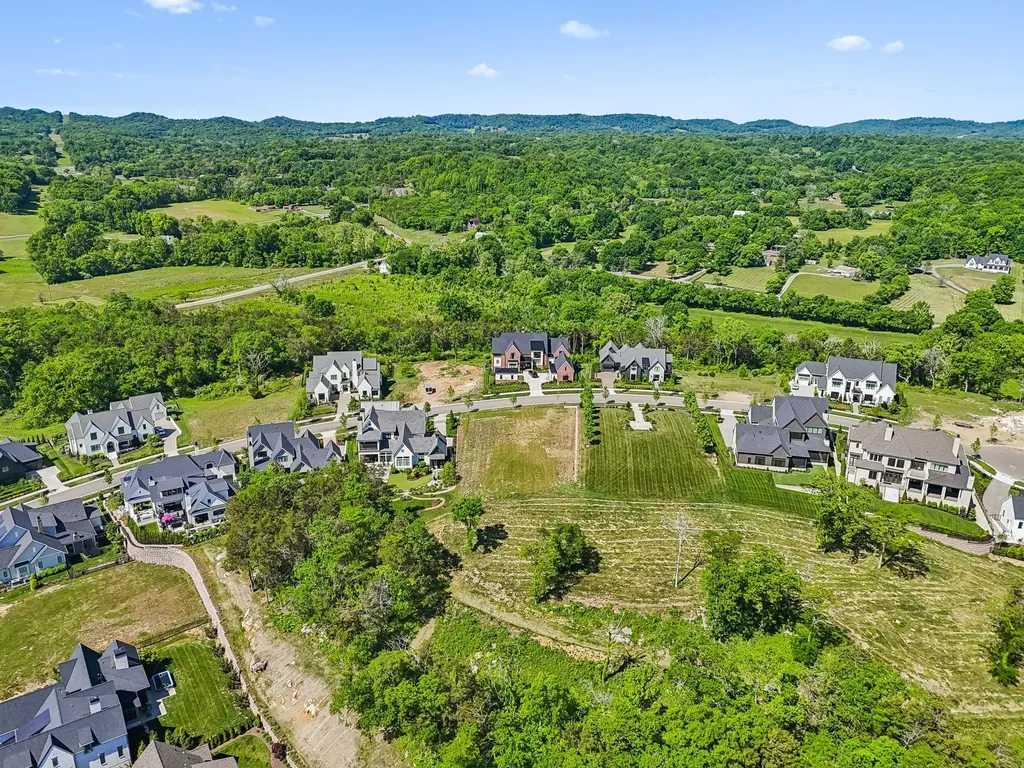 9120 Sawtooth Lane College Grove TN 37046