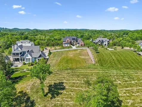 9120 Sawtooth Lane College Grove TN 37046