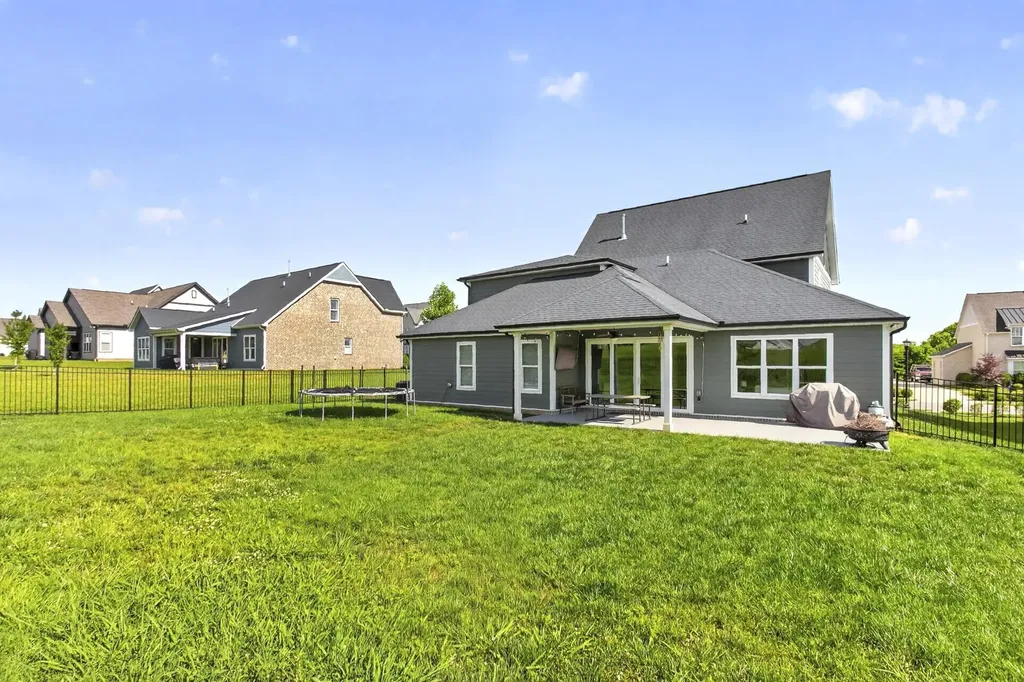 869 Plowson Road Mount Juliet TN 37122