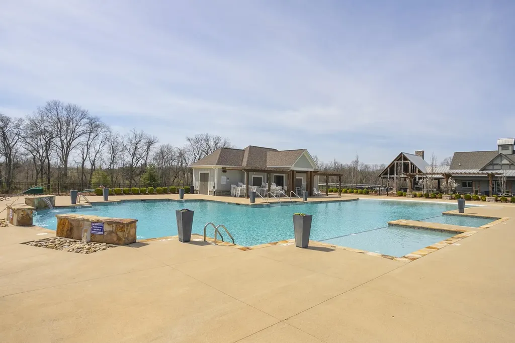 869 Plowson Road Mount Juliet TN 37122
