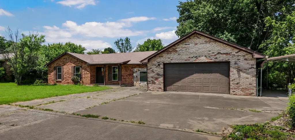 777 Helton Drive Clarksville TN 37042