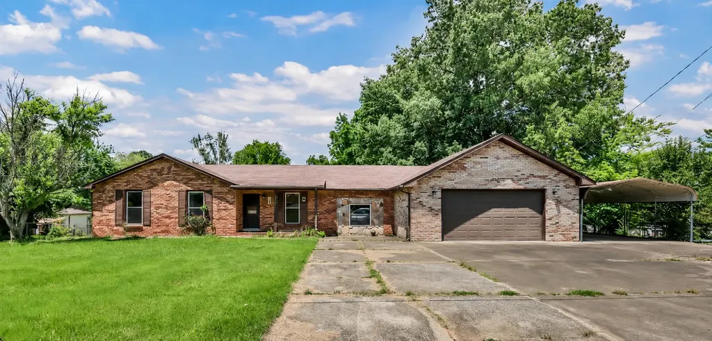 777 Helton Drive Clarksville TN 37042