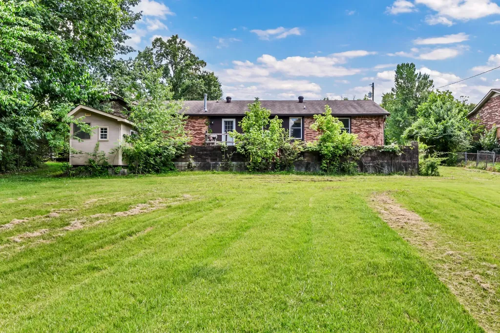 777 Helton Drive Clarksville TN 37042