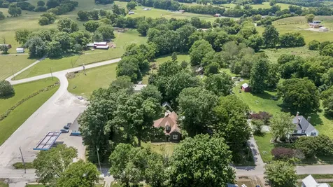310 S High Street Petersburg TN 37144