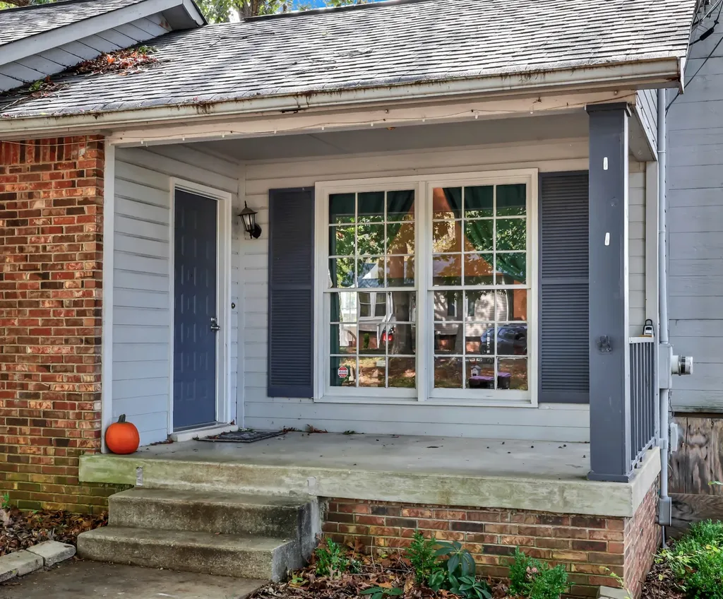 810 R S Bradley Boulevard Clarksville TN 37042
