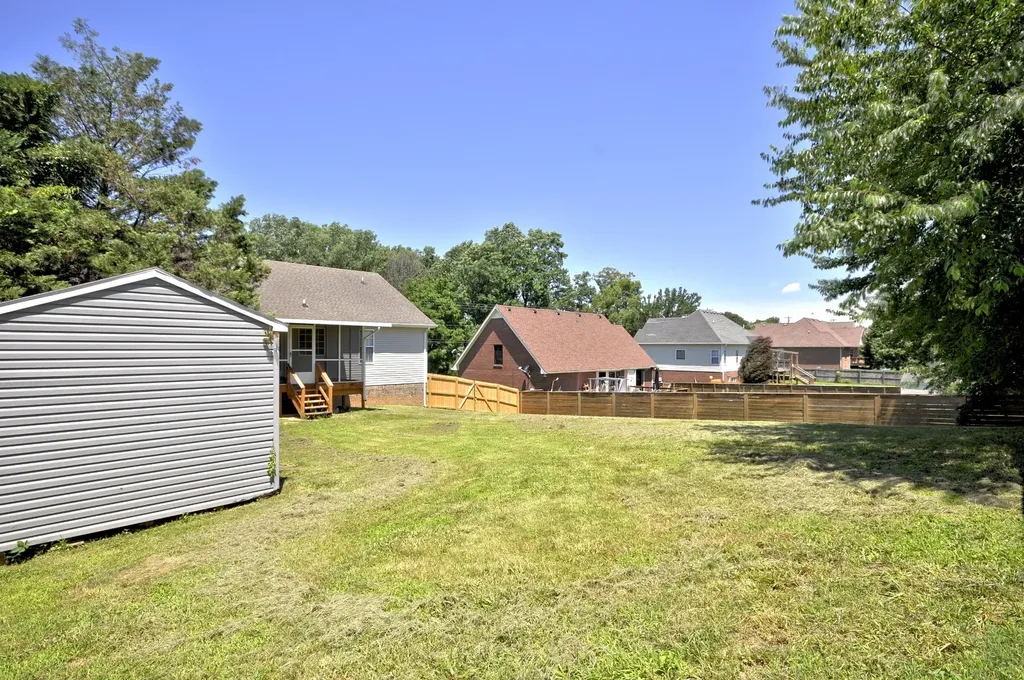 3517 Barkers Mill Road Clarksville TN 37042