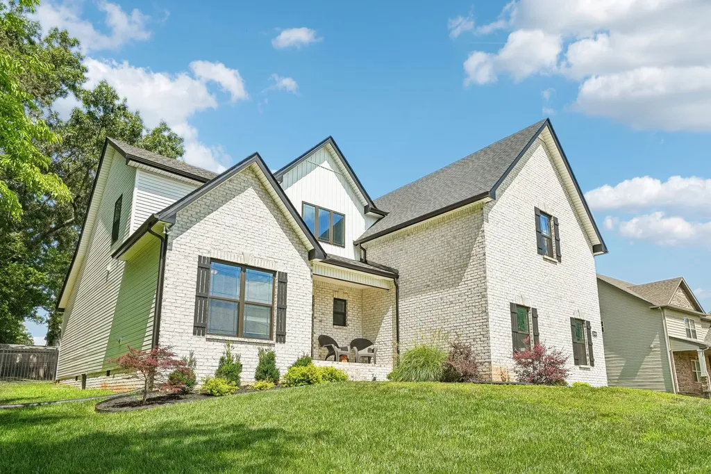 2900 Kirkwood Road Clarksville TN 37043