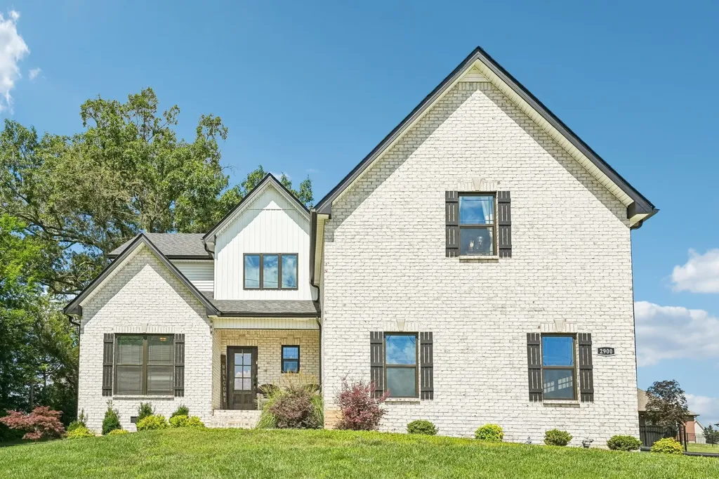 2900 Kirkwood Road Clarksville TN 37043