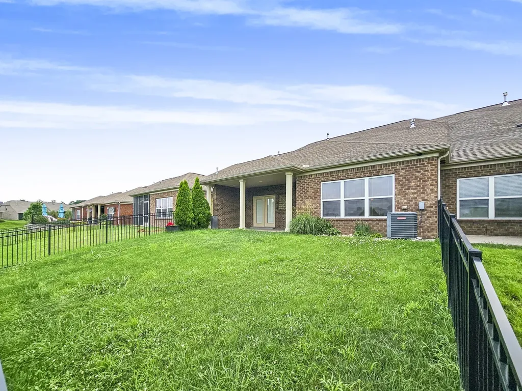 835 Meadowcrest Way Lebanon TN 37090